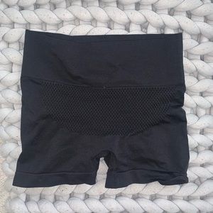SHEIN BLACK YOGA SHORTS